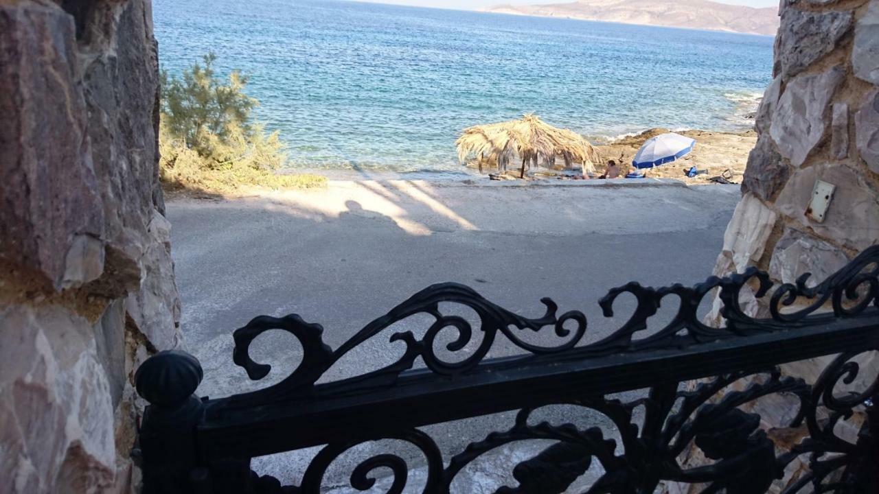 Το Πετρινο Villa Agia Marina Mikrolimanou Exteriör bild