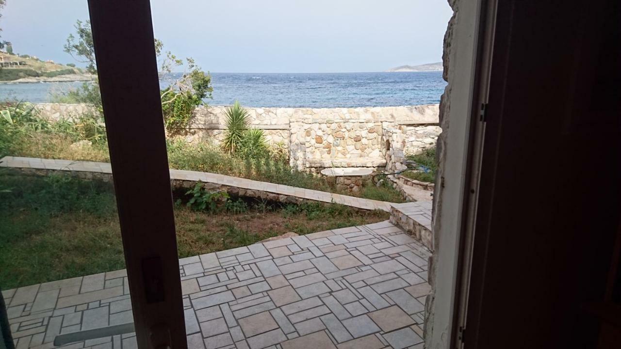Το Πετρινο Villa Agia Marina Mikrolimanou Exteriör bild